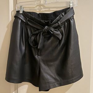 BCBGMAXAZRIA Black Leather Belted Paper Bag Shorts Soft Pebble Leather Loose